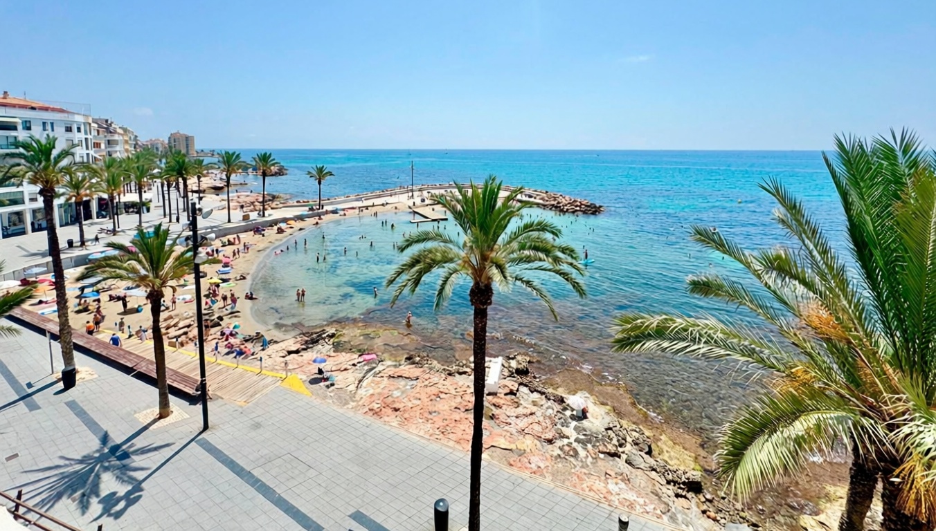 Piso en primera línea de playa en Torrevieja — Baño