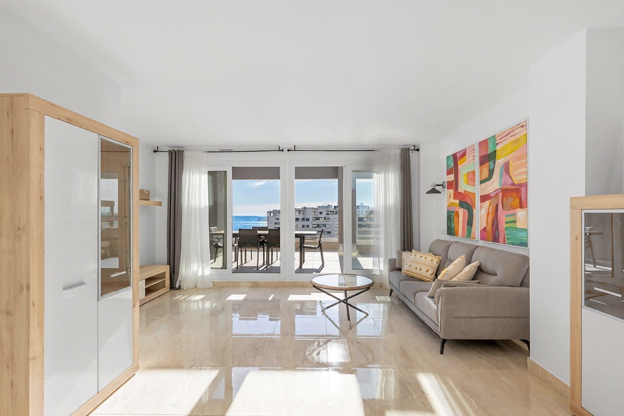 Seafront attic in Torrevieja — Living room