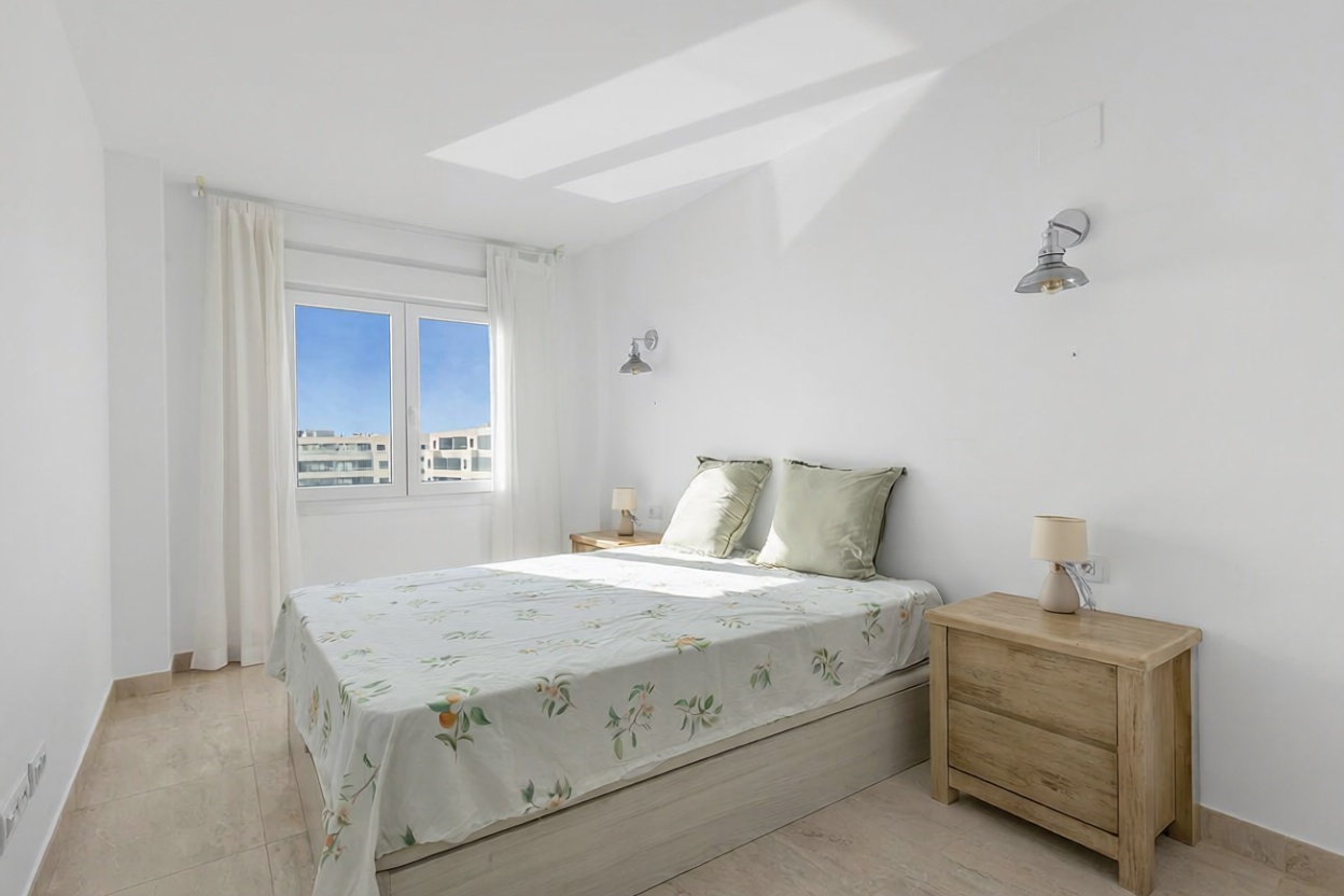 Seafront attic in Torrevieja — Bedroom