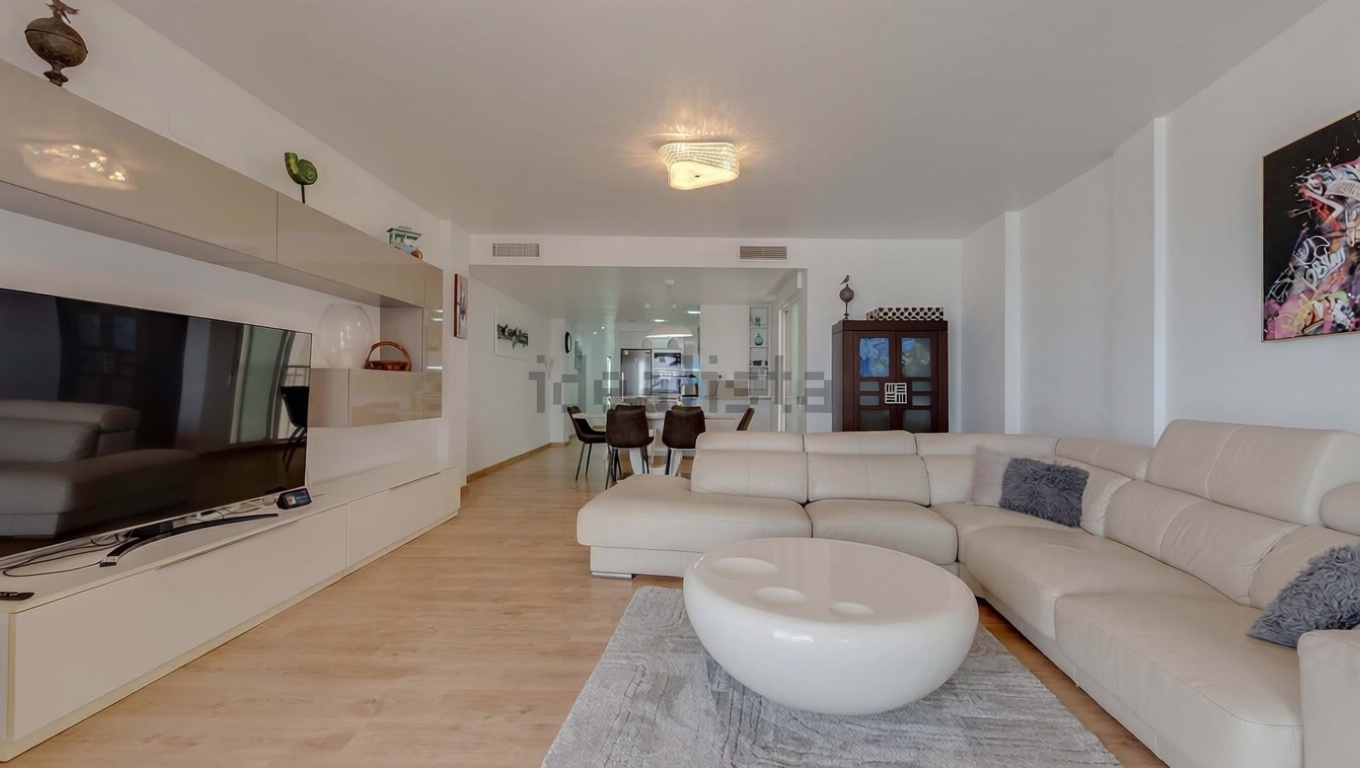 Beachfront flat in Torrevieja — Living room