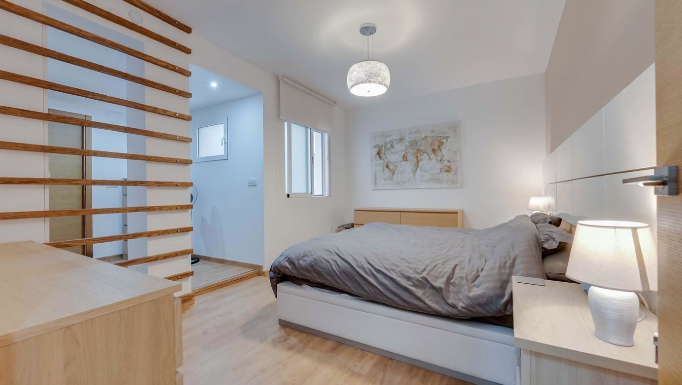 Beachfront flat in Torrevieja — Bedroom