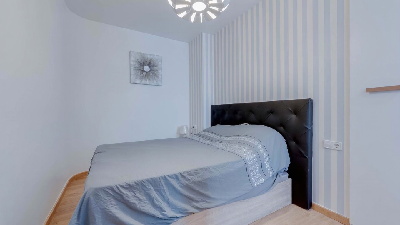 Beachfront flat in Torrevieja — Bedroom
