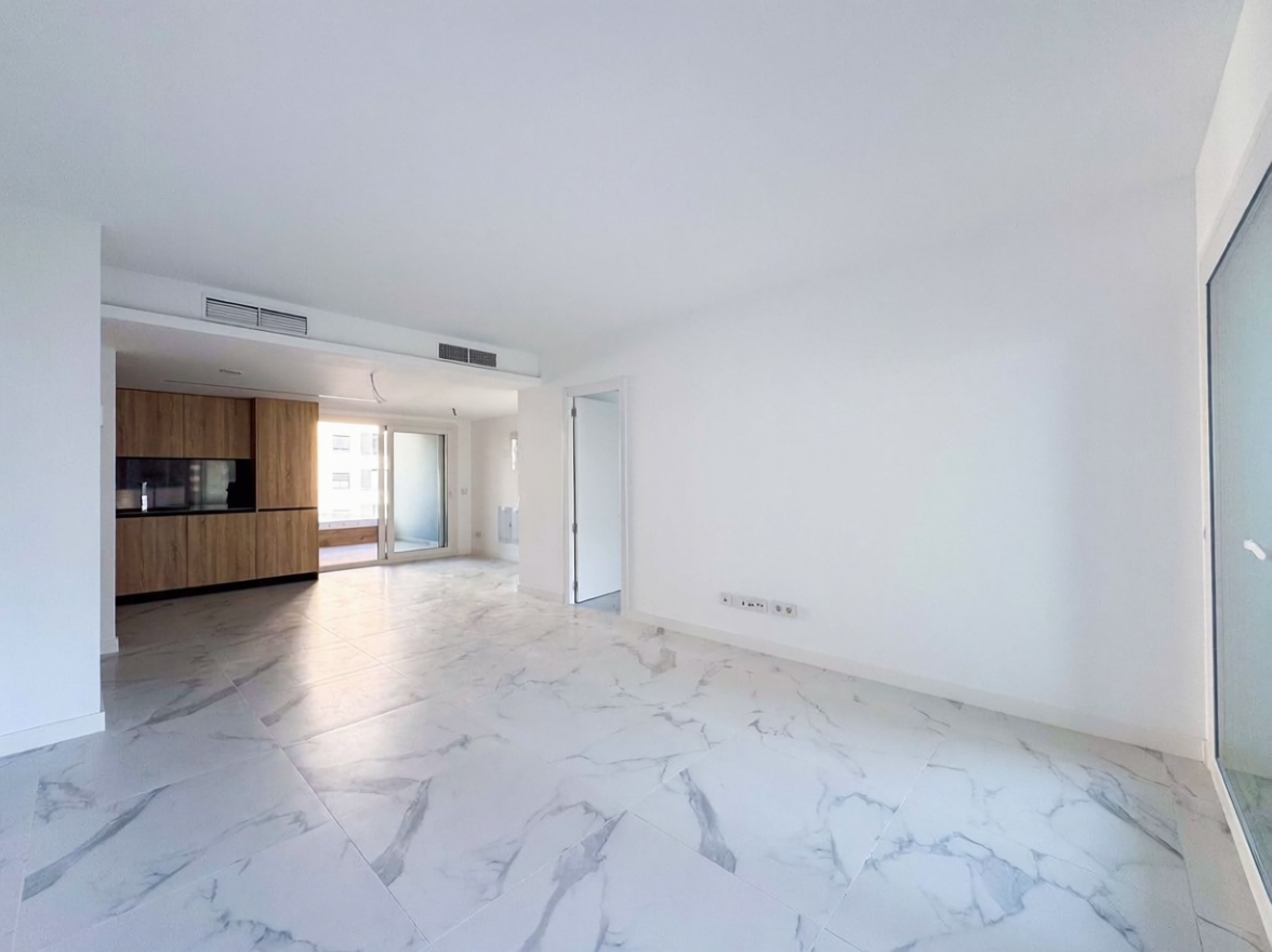 Appartement en première ligne de plage à Torrevieja — Séjour