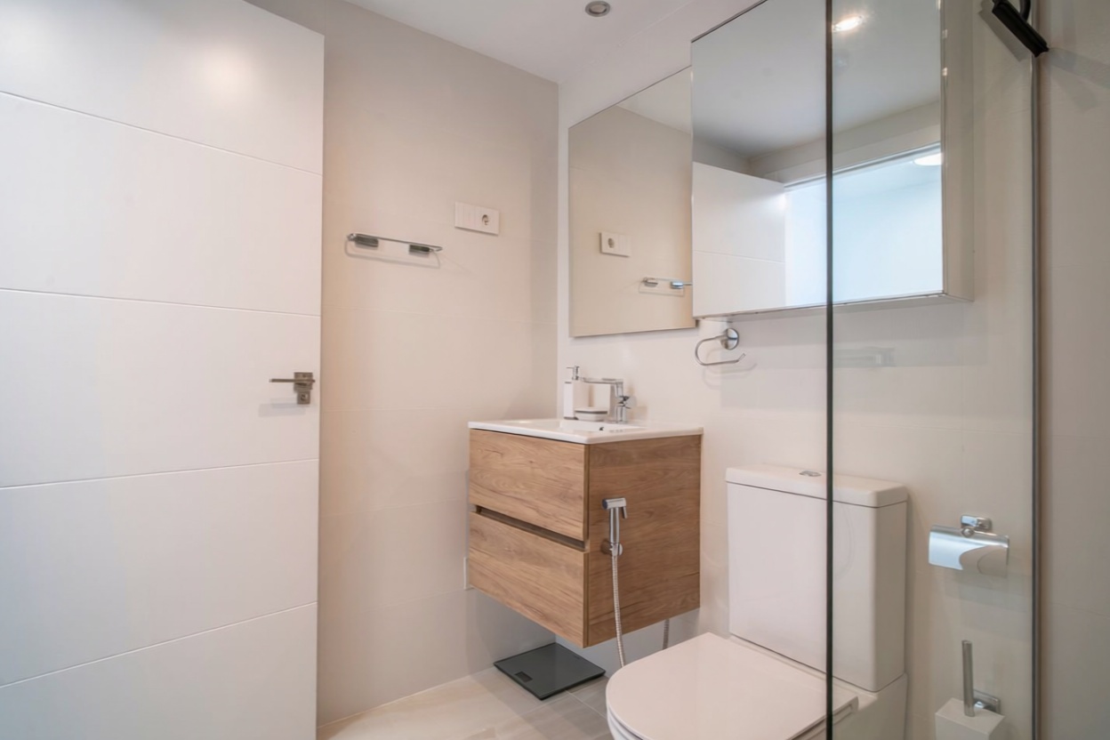 Appartement en première ligne de plage à Torrevieja — Sanitaires