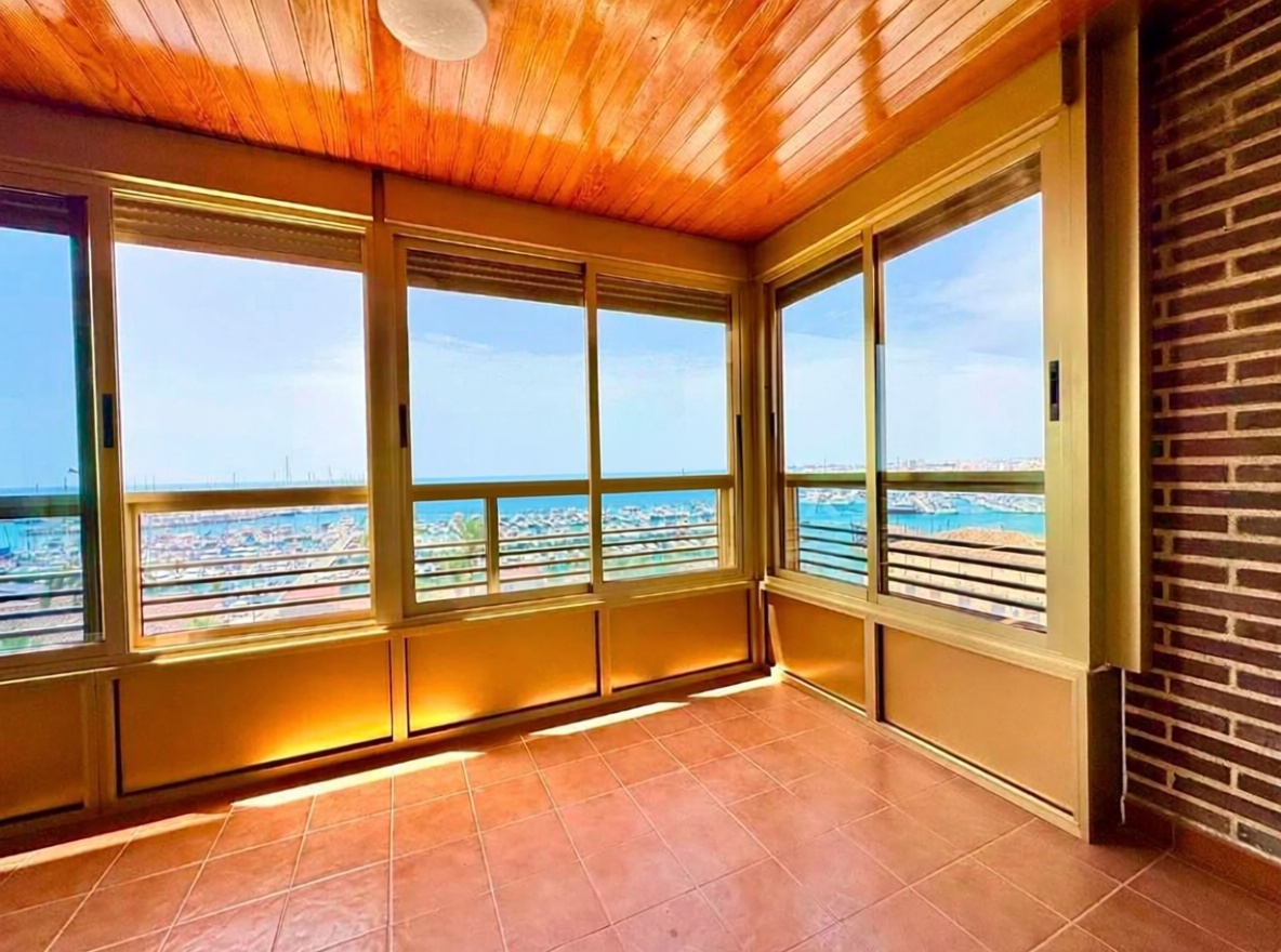 Appartement en première ligne de plage à Torrevieja