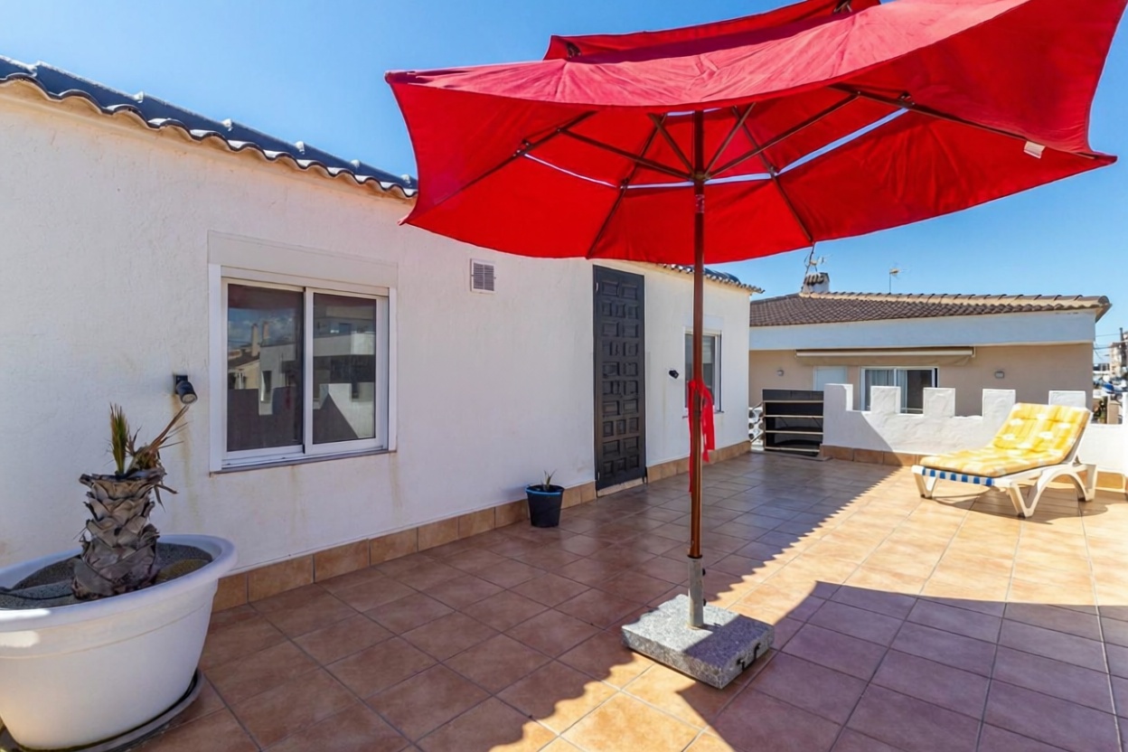 Chalet con acceso directo a playa en Torrevieja