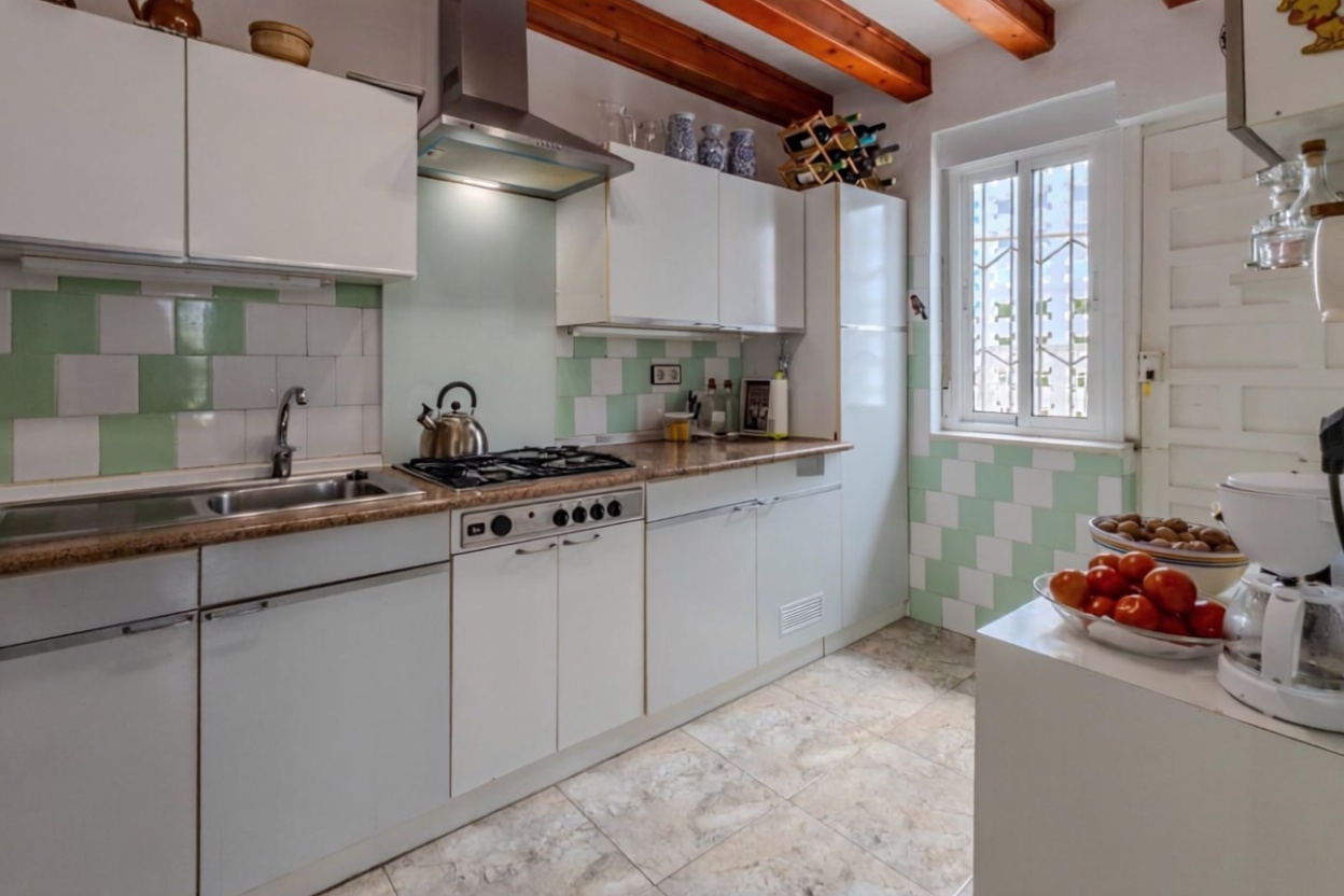 Chalet with direct beach access in Torrevieja — Kitchen