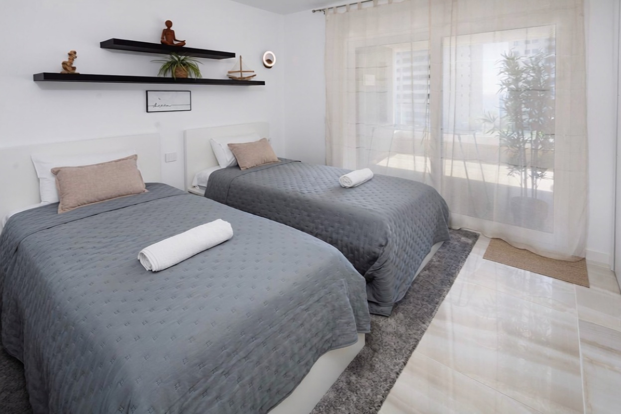 Appartement en première ligne de plage à Orihuela — Chambre
