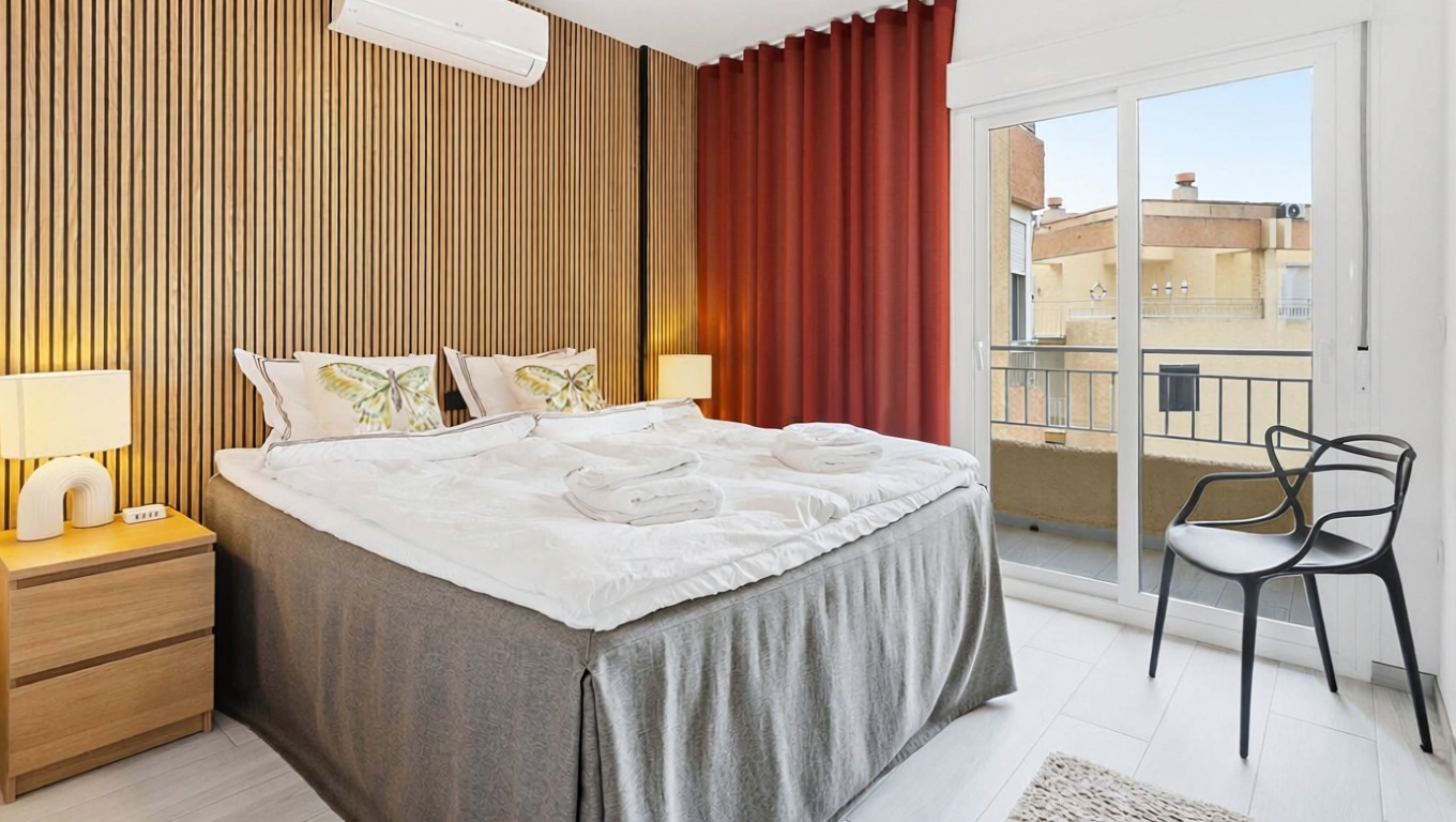 Beachfront flat in Torrevieja — Bedroom