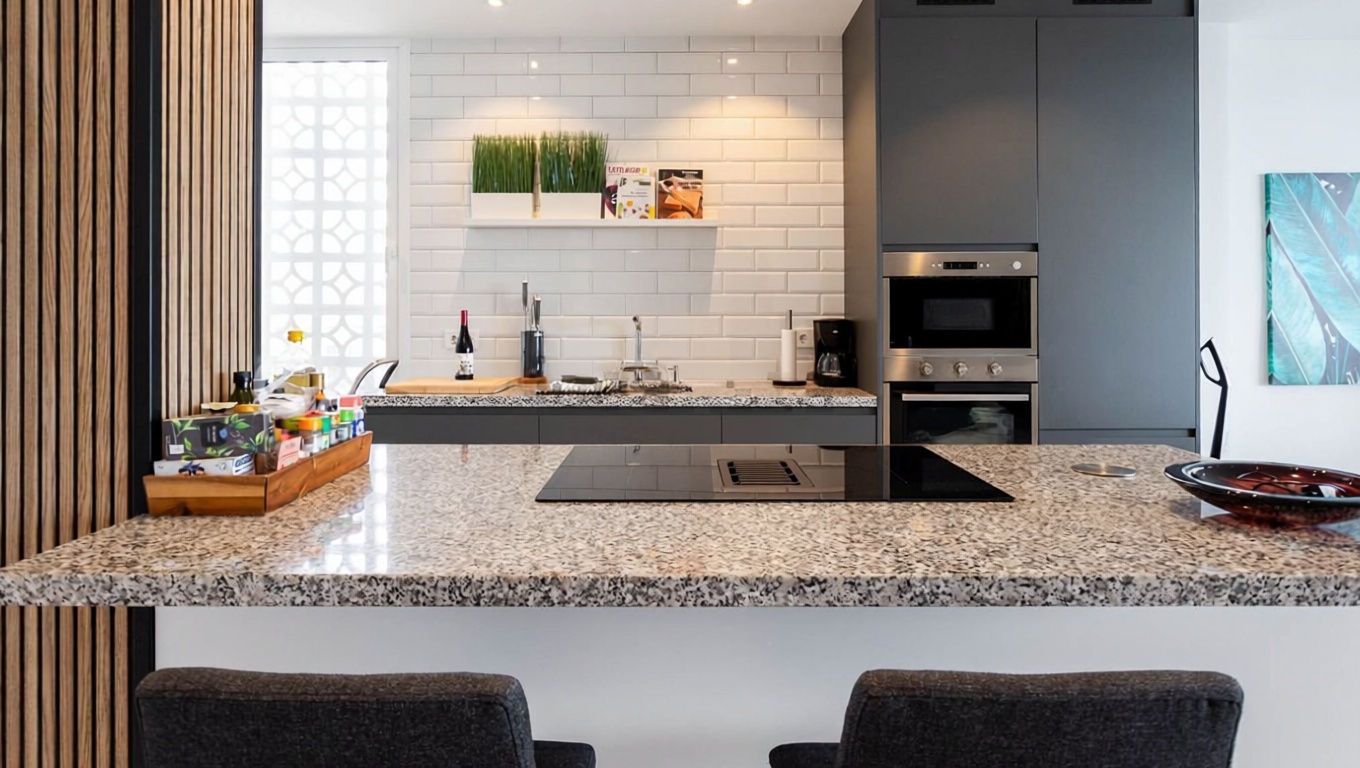 Beachfront flat in Torrevieja — Kitchen