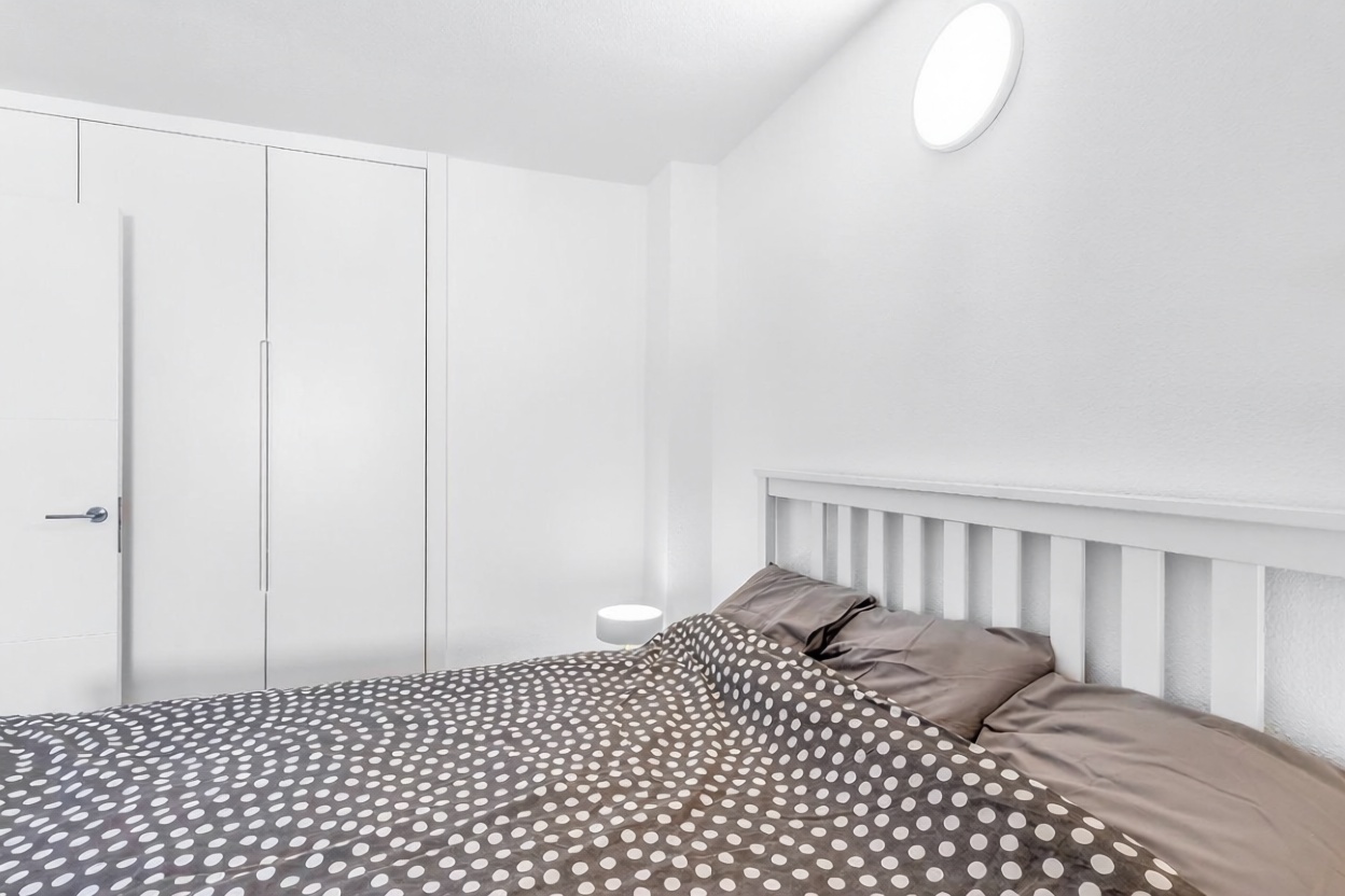 Beachfront flat in Torrevieja — Bedroom