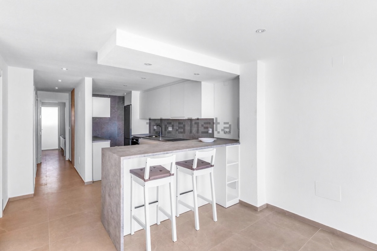 Beachfront flat in Torrevieja — Living room