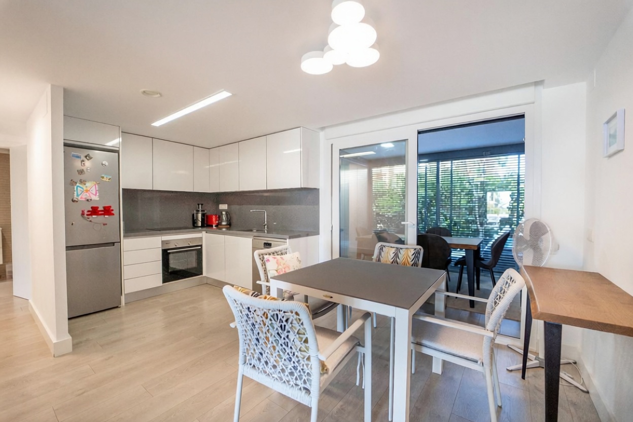 Beachfront flat in Torrevieja — Kitchen