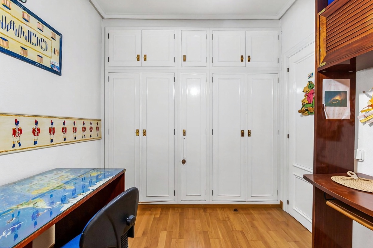 Wohnung in erste Strandlinie in Torrevieja — Schlafzimmer