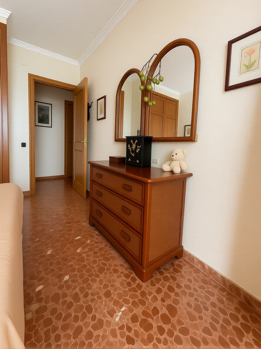 Piso en primera línea de playa en Torrevieja — Dormitorio