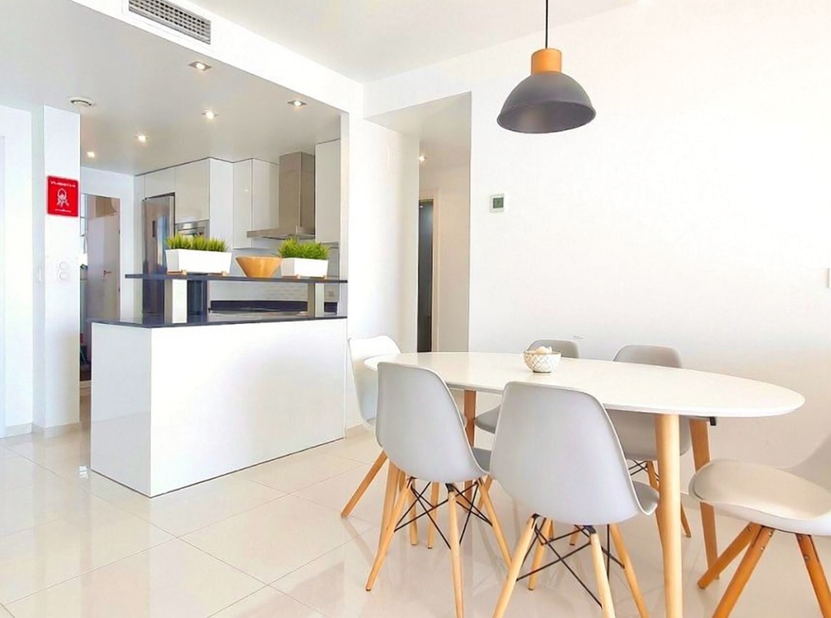 Appartement en première ligne de plage à Torrevieja — Cuisine