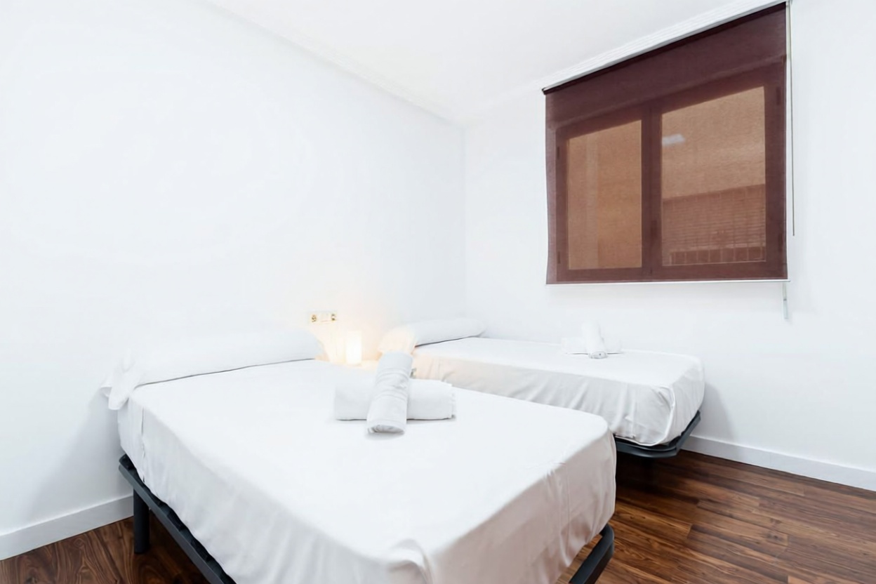 Appartement en première ligne de plage à Torrevieja — Chambre