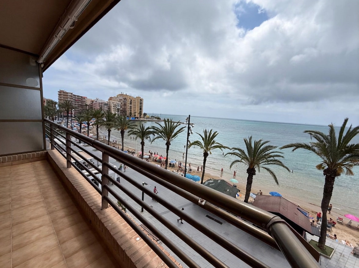 Appartement en première ligne de plage à Torrevieja