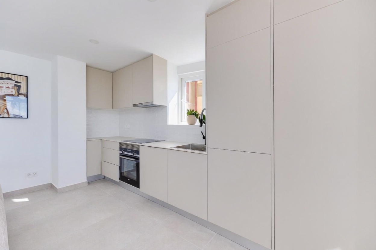 Beachfront flat in Torrevieja — Bedroom
