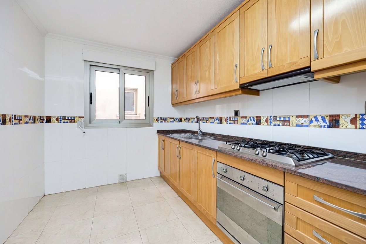Beachfront flat in Torrevieja — Bedroom