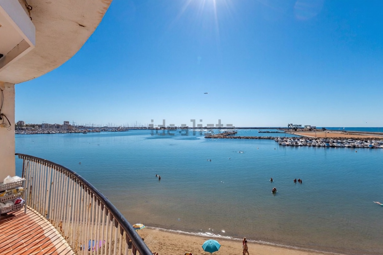 Appartement en première ligne de plage à Torrevieja