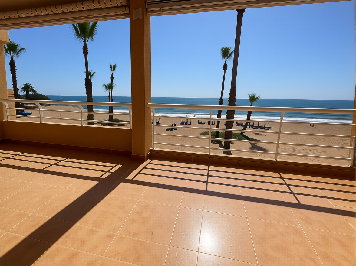 Piso en primera línea de playa en Torrevieja — Terraza mar