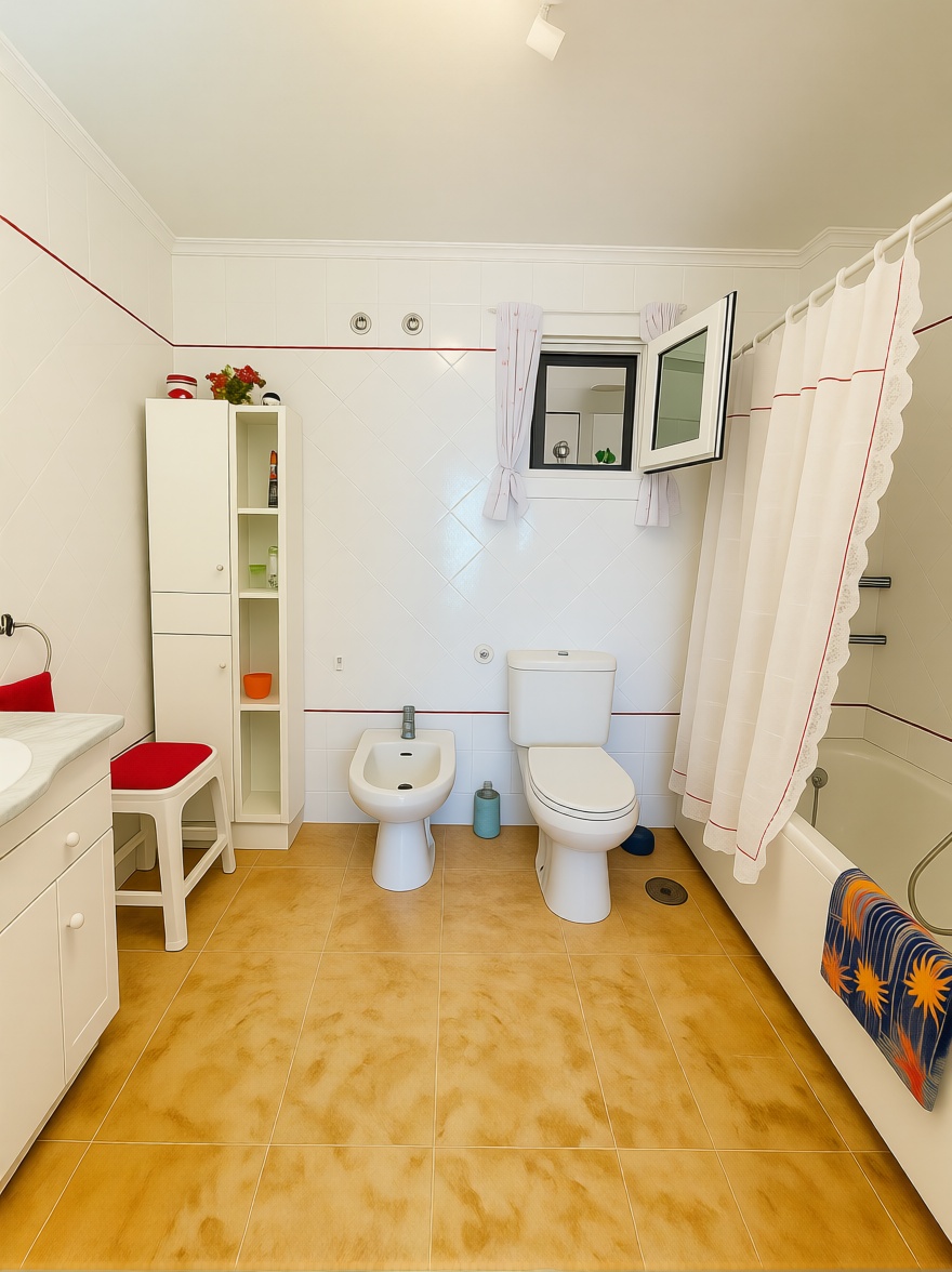 Piso en primera línea de playa en Torrevieja — Baño