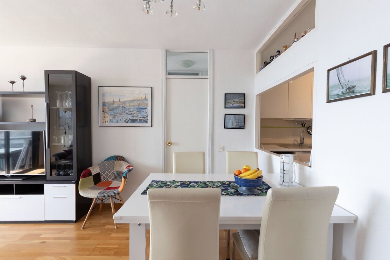 Piso en primera línea de playa en Torrevieja — Dormitorio
