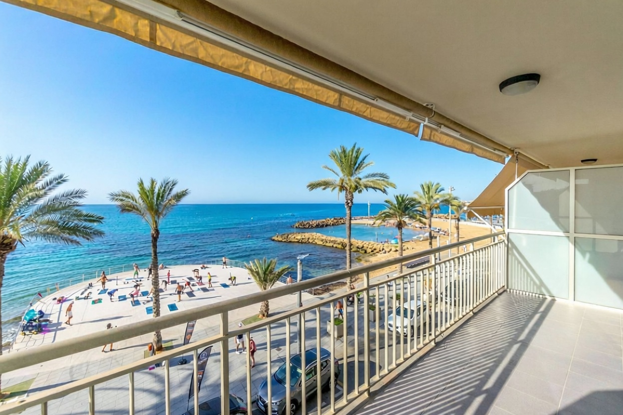 Piso en primera línea de playa en Torrevieja