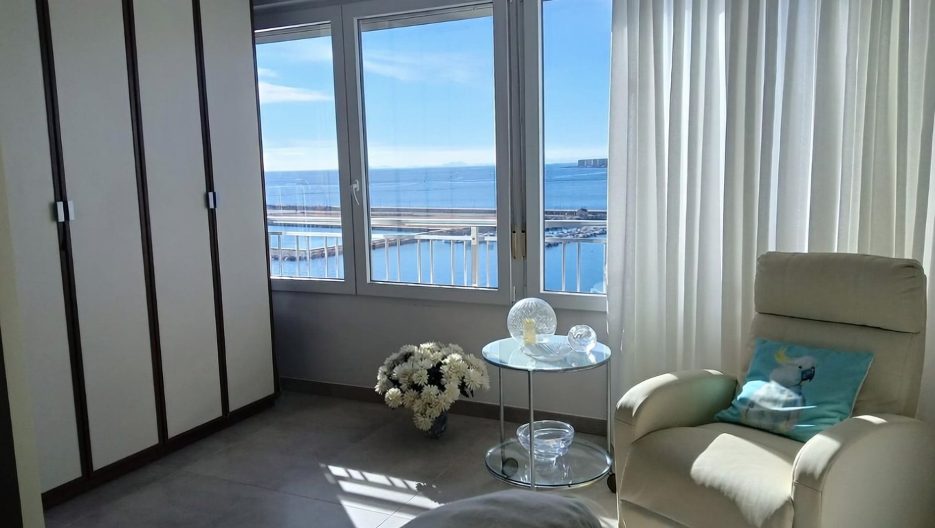 Apartamento em primeira linha de praia em Torrevieja