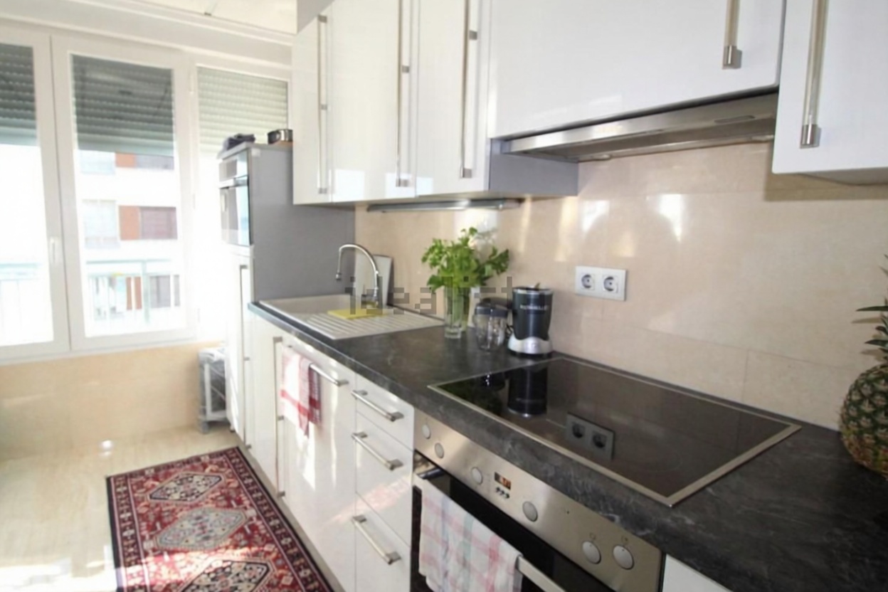 Apartamento em primeira linha de praia em Torrevieja — Cozinha