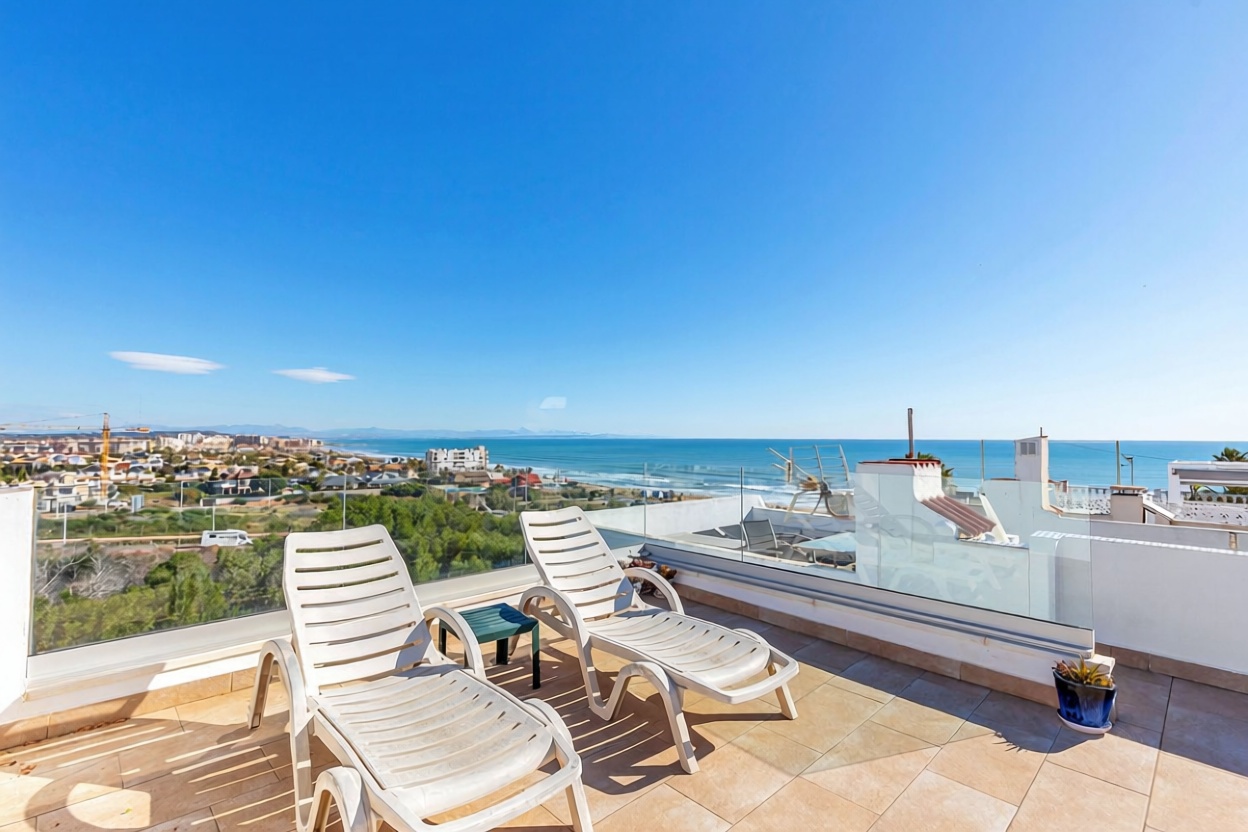 Chalet con acceso directo a playa en Torrevieja