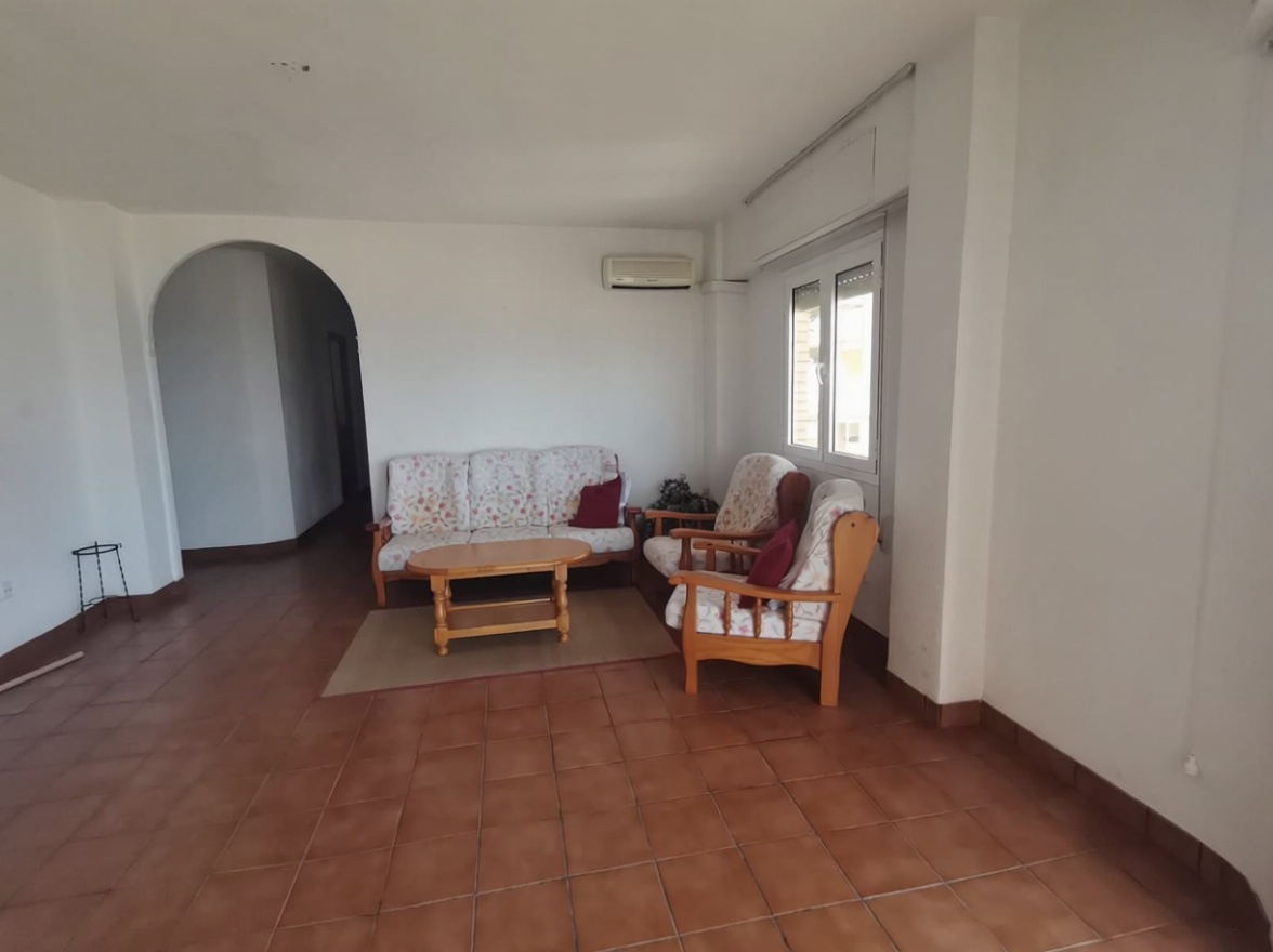 Seafront attic in Torrevieja — Living room