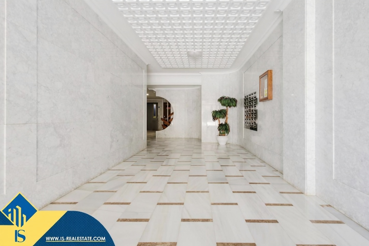 Piso en primera línea de playa en Torrevieja — Interior