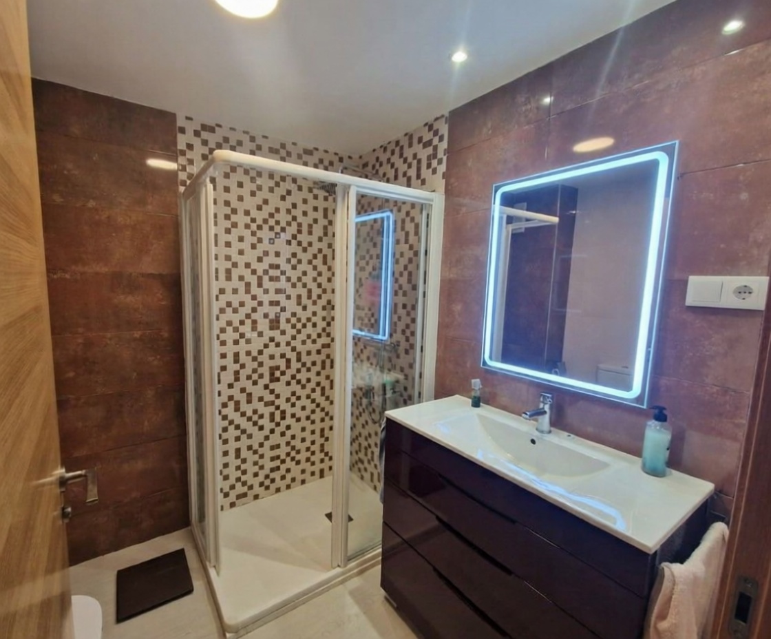 Appartement en première ligne de plage à Torrevieja — Sanitaires