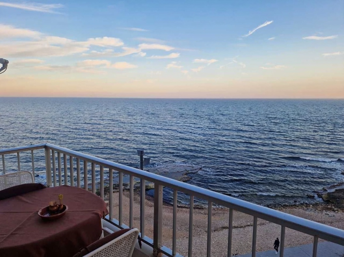 Appartement en première ligne de plage à Torrevieja — Terrasse mer