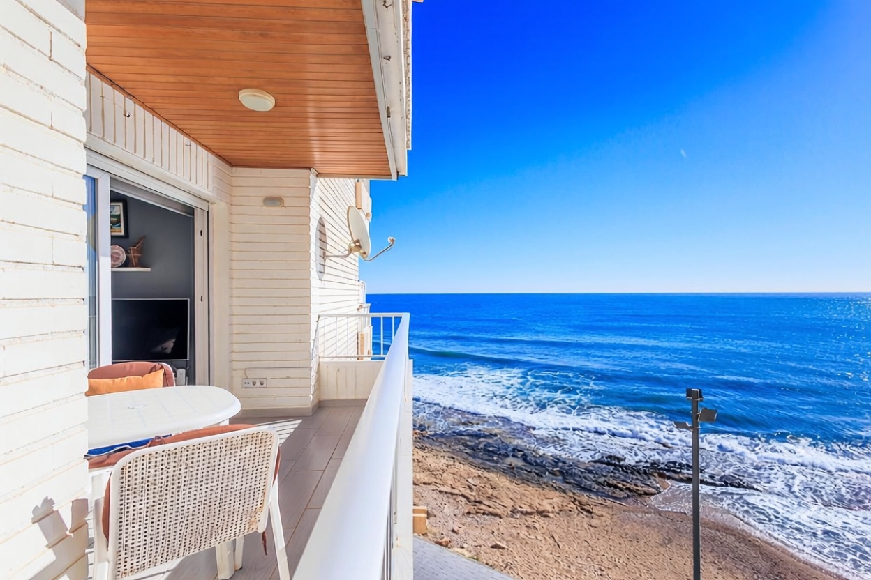 Apartamento em primeira linha de praia em Torrevieja