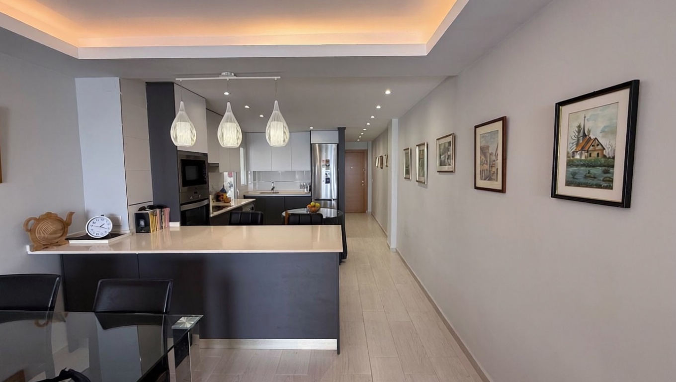 Apartamento em primeira linha de praia em Torrevieja — Cozinha