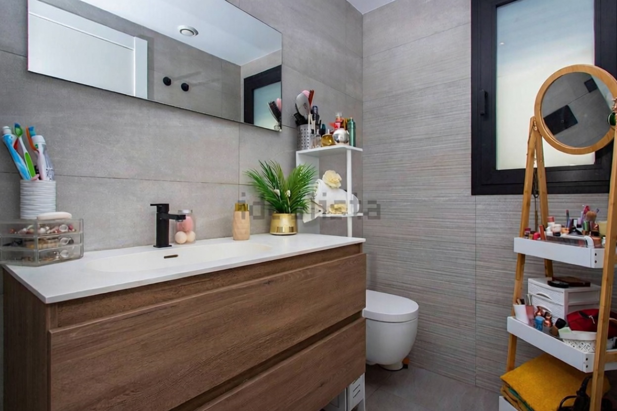Apartamento em primeira linha de praia em Torrevieja — Casa banho