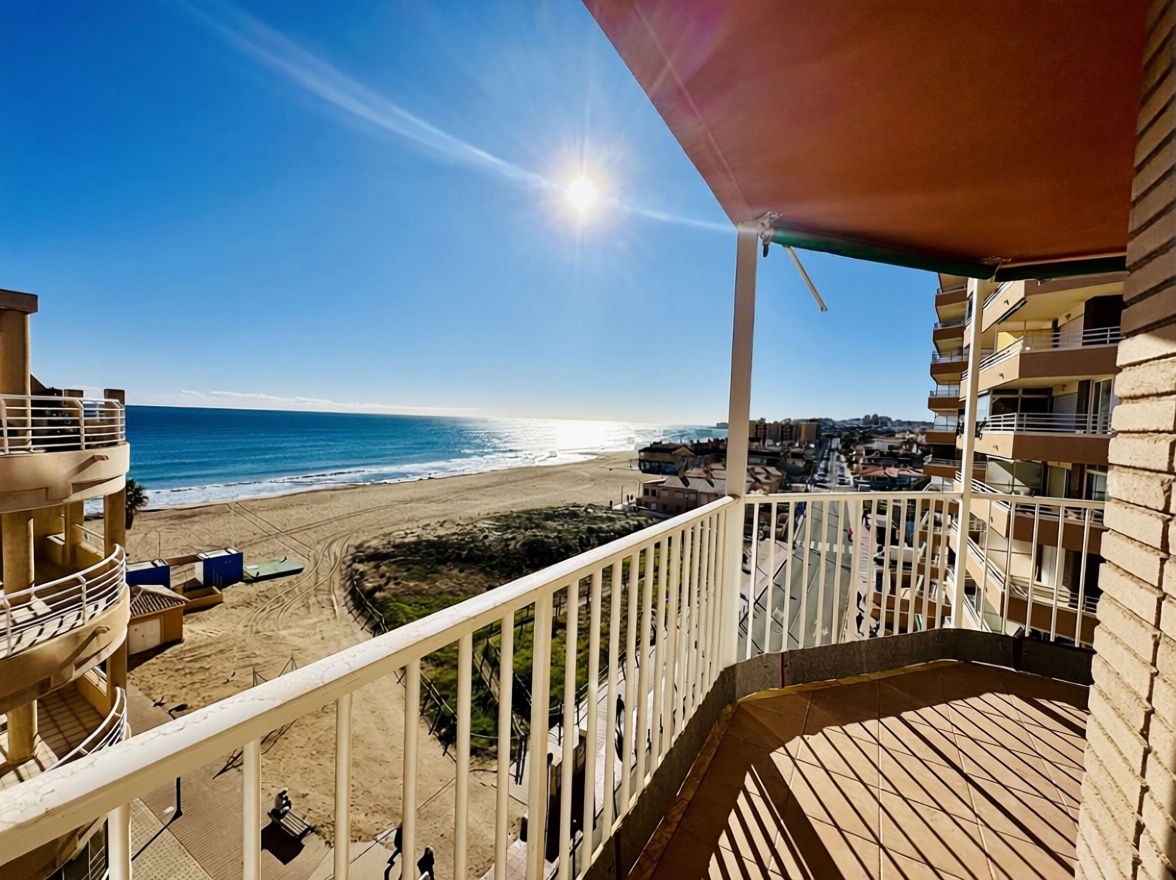 Appartement en première ligne de plage à Torrevieja