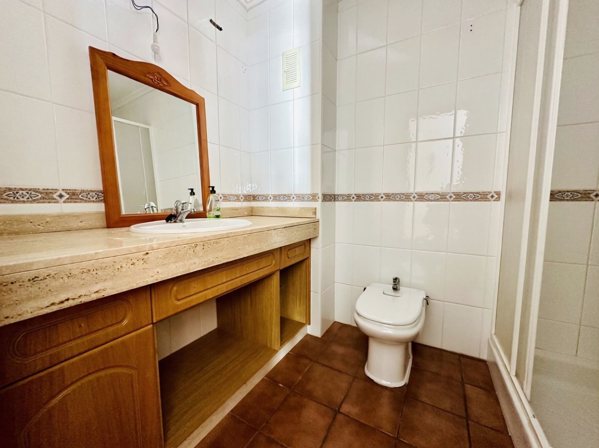 Appartement en première ligne de plage à Torrevieja — Sanitaires