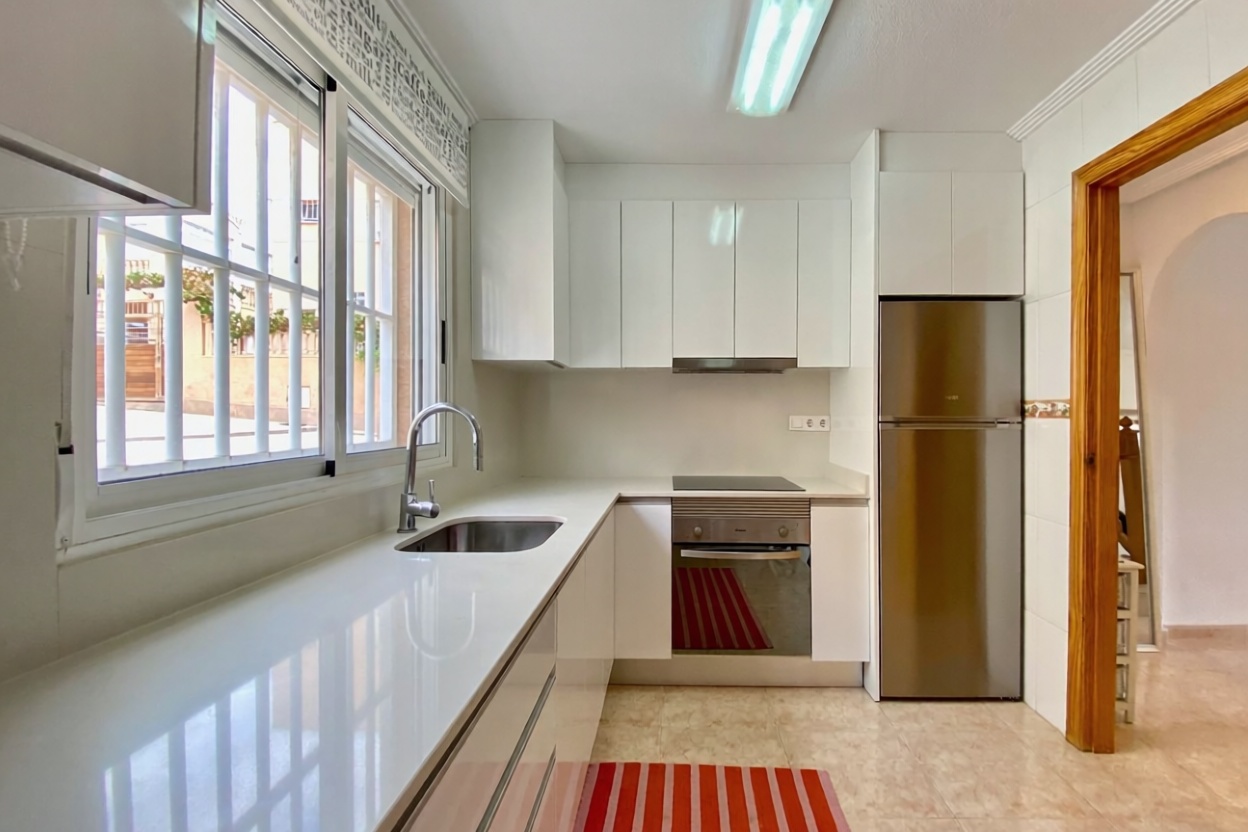 Chalet avec accès direct à la plage à Torrevieja — Cuisine