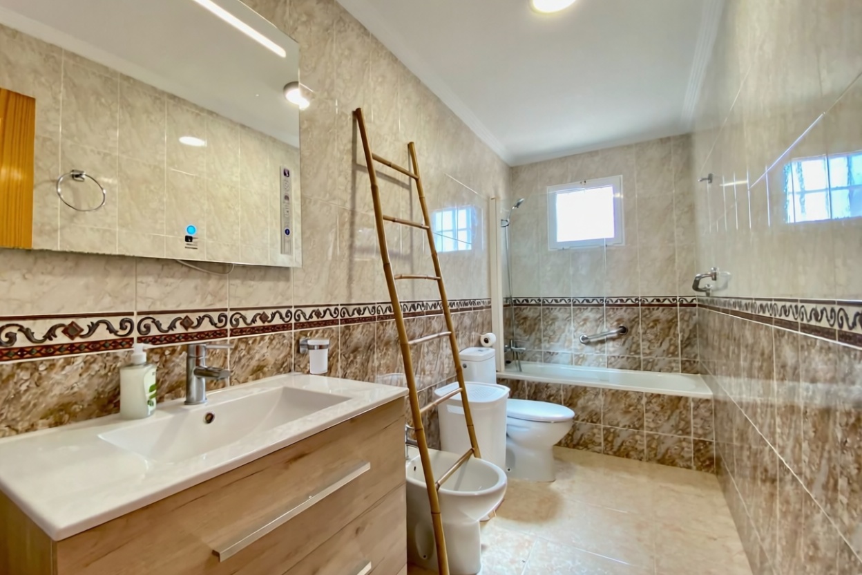 Chalet avec accès direct à la plage à Torrevieja — Sanitaires