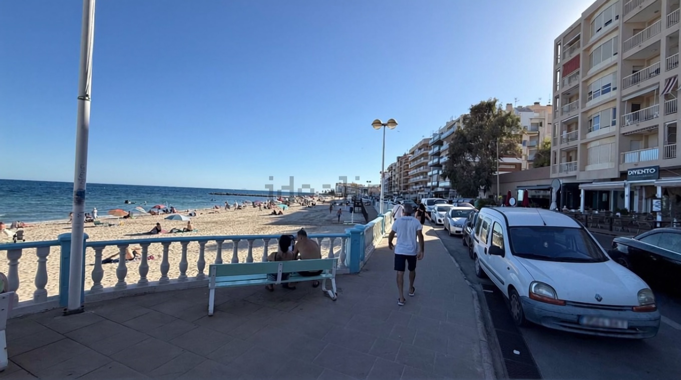 Apartamento em primeira linha de praia em Torrevieja