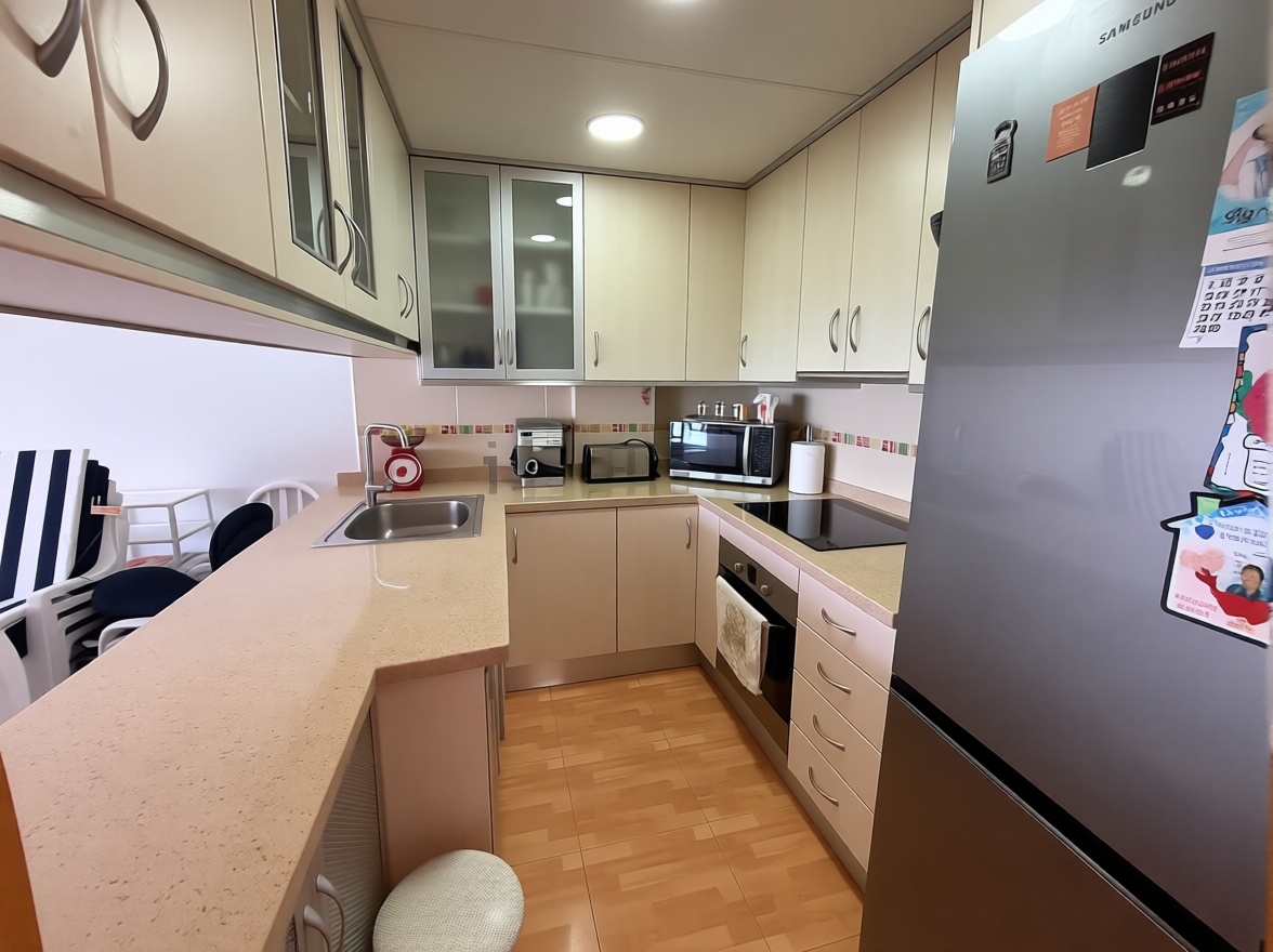 Wohnung in erste Strandlinie in Torrevieja — Küche