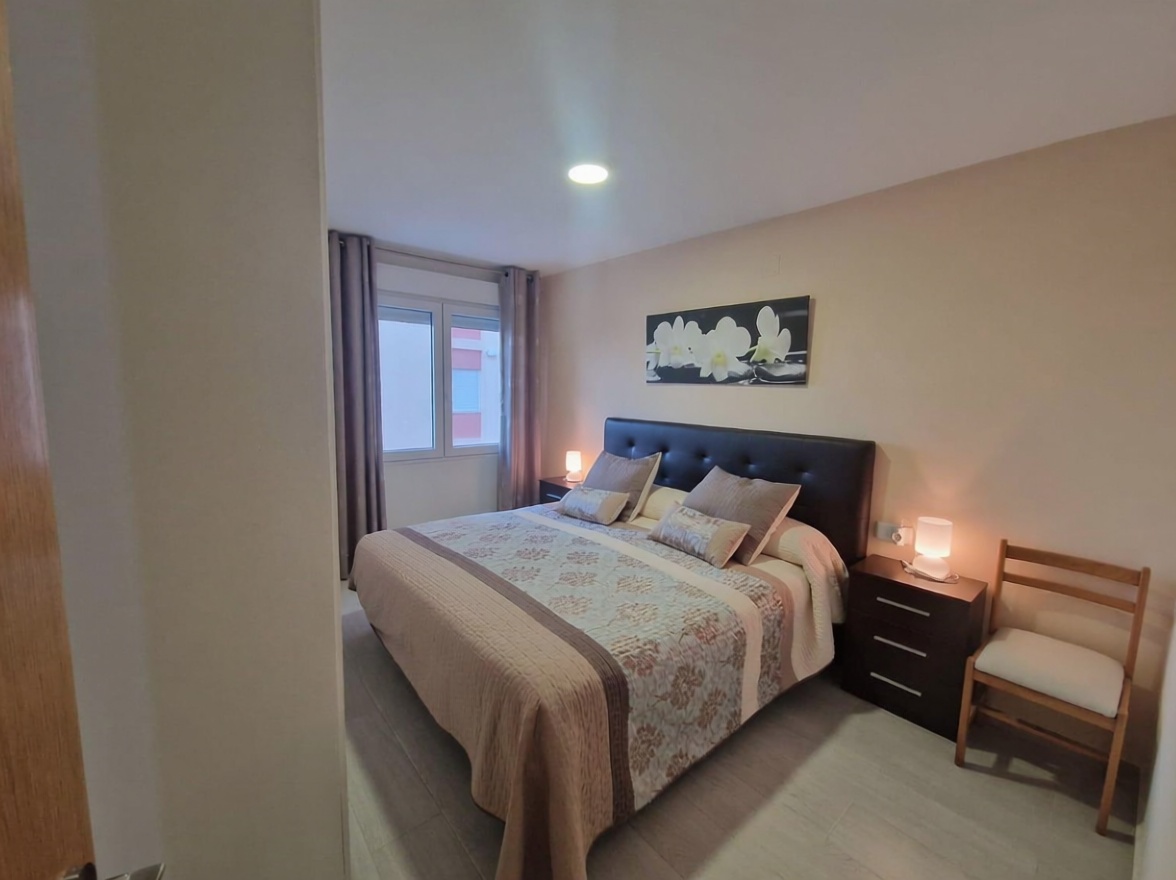 Beachfront flat in Torrevieja — Bedroom
