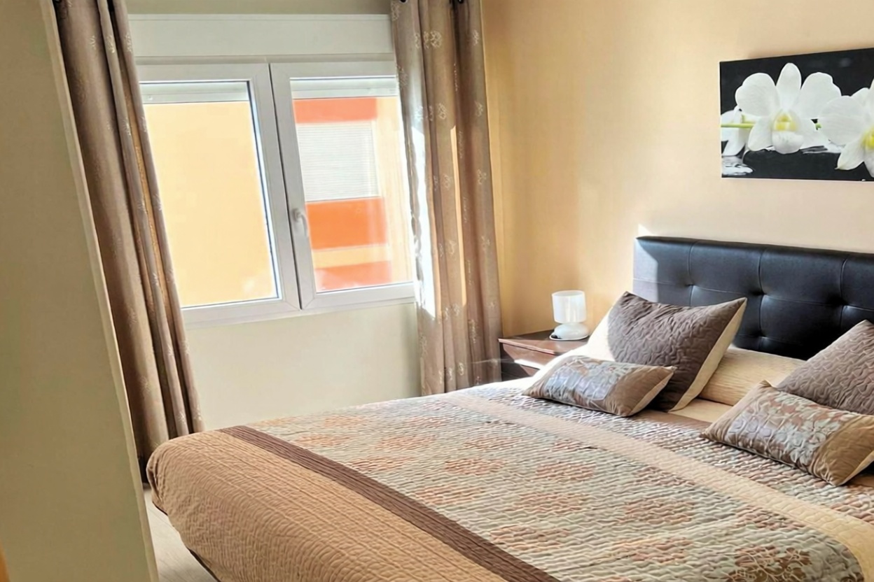 Wohnung in erste Strandlinie in Torrevieja — Schlafzimmer