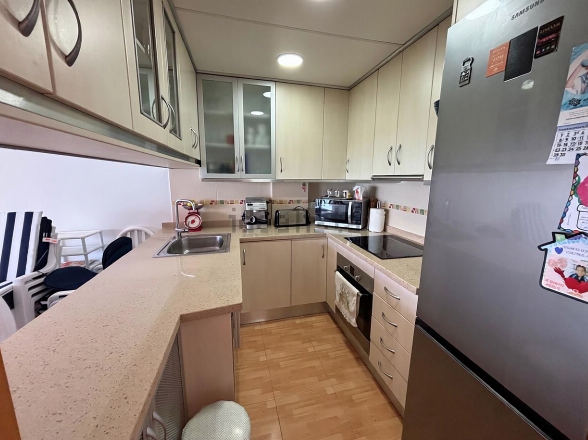 Appartement en première ligne de plage à Torrevieja — Cuisine