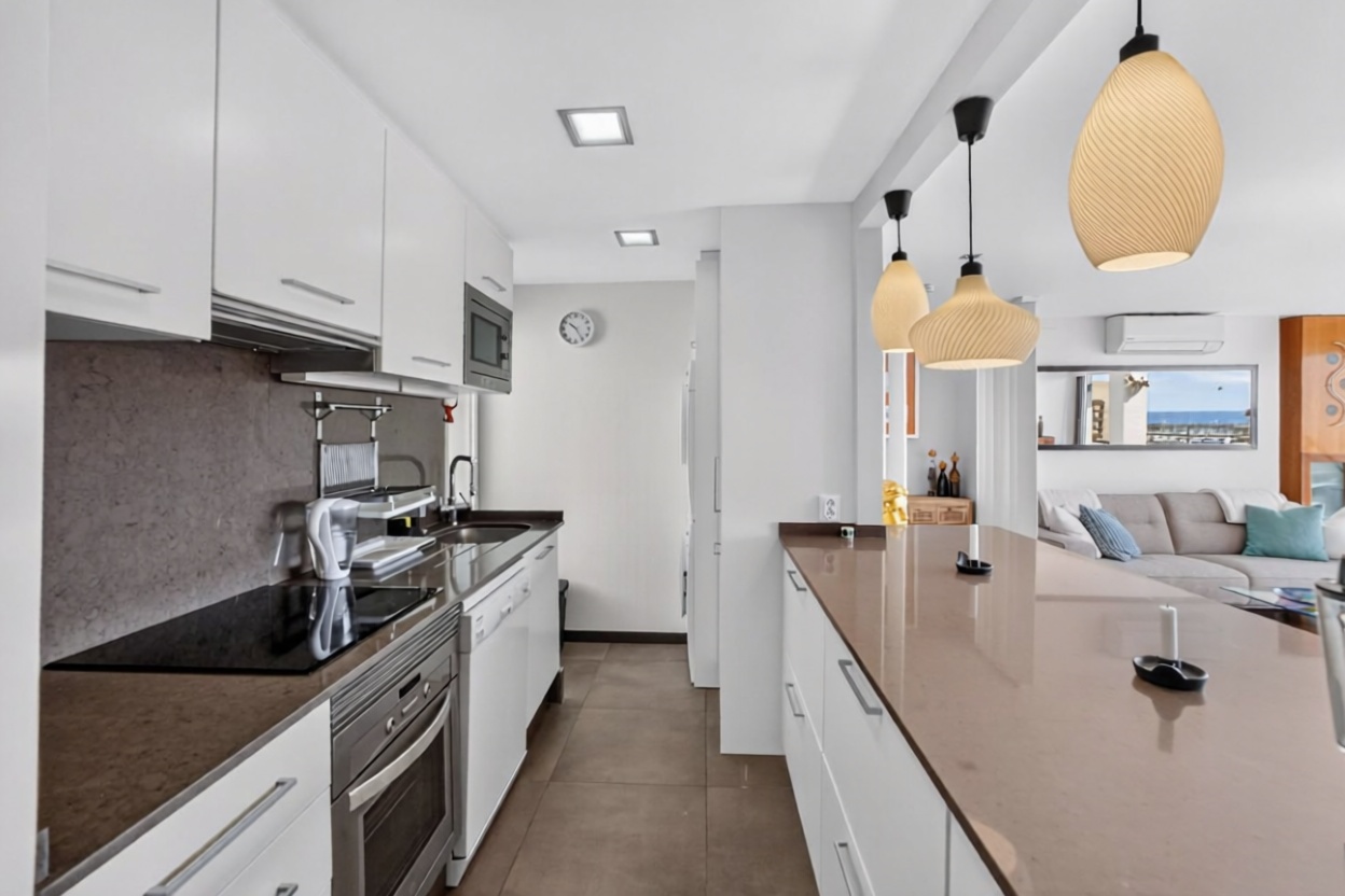 Apartamento em primeira linha de praia em Torrevieja — Quarto