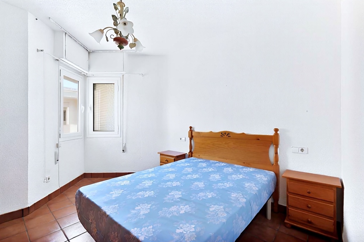 Ático en primera línea de mar en Torrevieja — Dormitorio